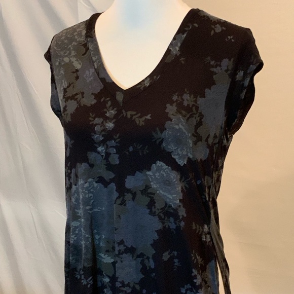 Black And Grey Floral V Neck Tank Top side slit - Picture 2 of 5